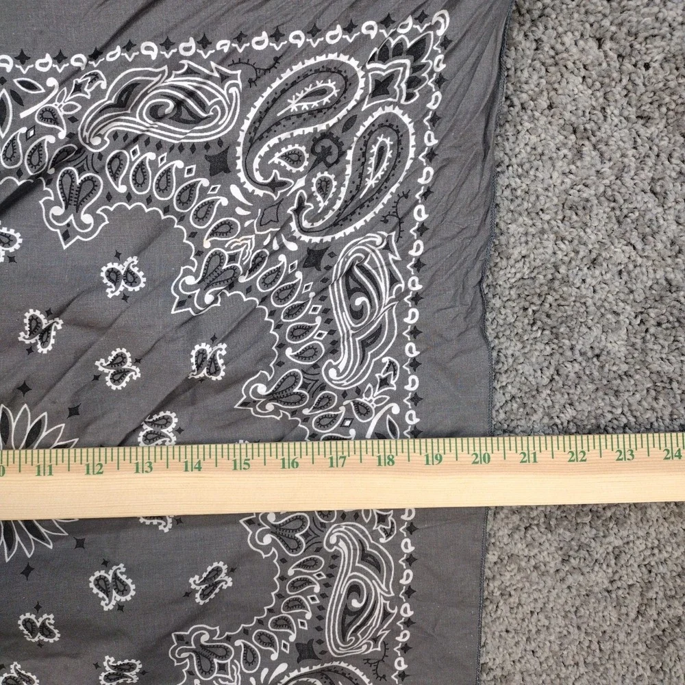 Vintage Hav A Hank Bandana Scarf Gray Black Paisley Bling RN15187 Made in USA
